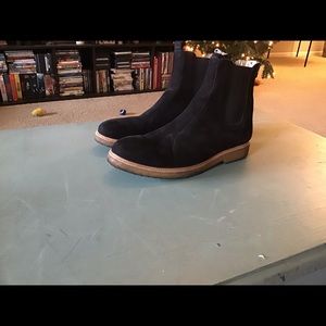 Men’s Suede Chelsea boots